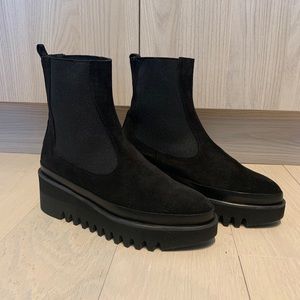 L’Intrevalle Menole Black Suede Boot